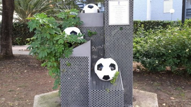 Monumento a Los Futbolistas de Fuengirola