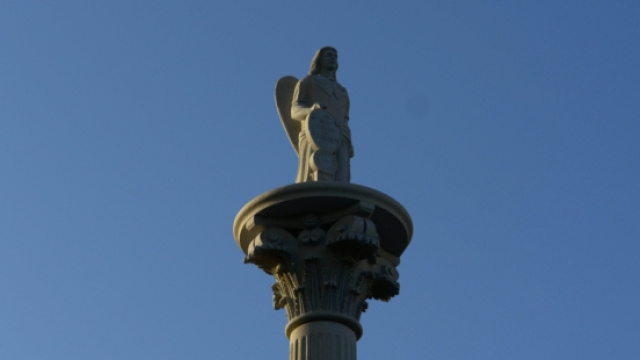 Columna del Arcángel San Rafael